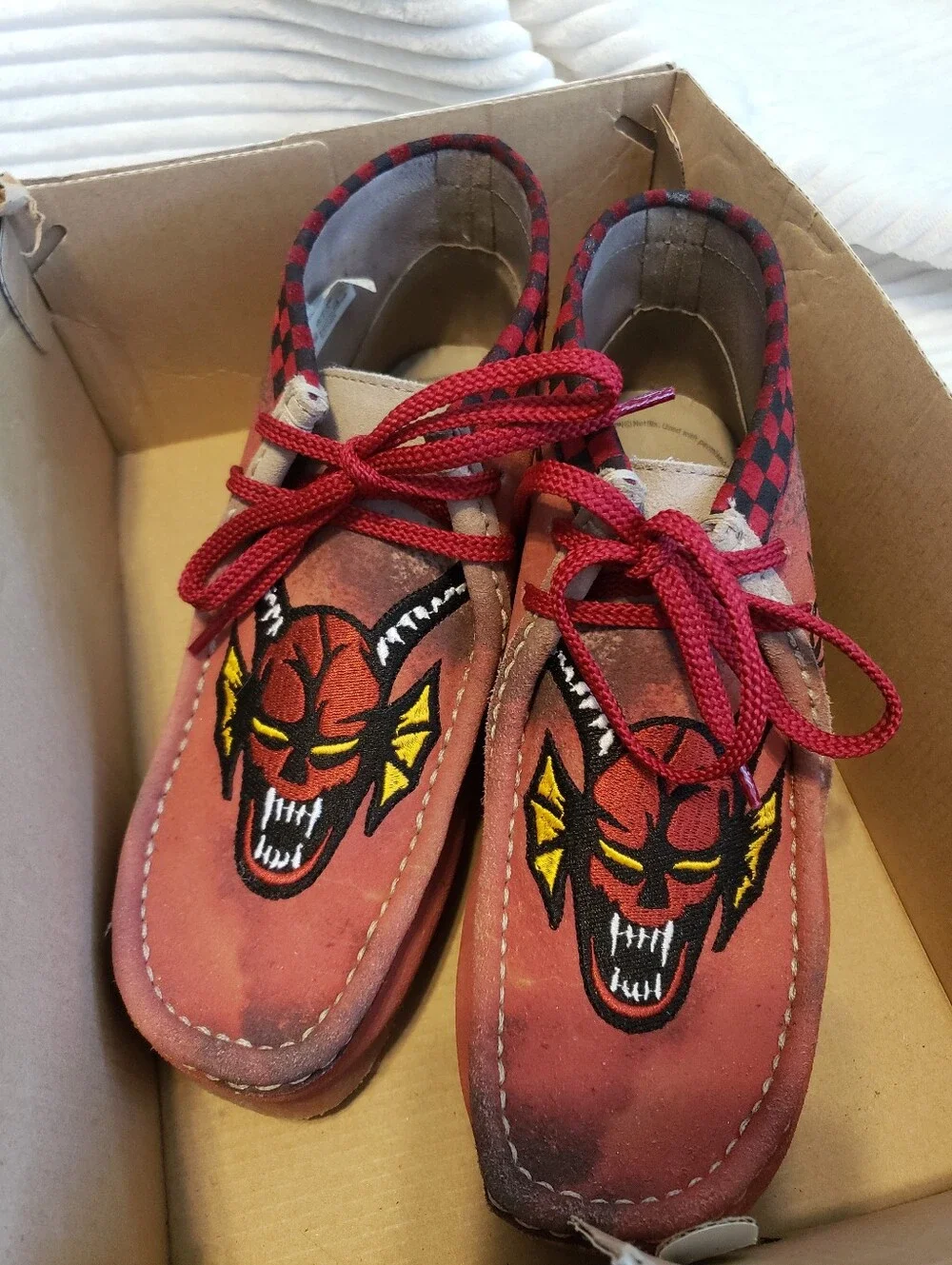 Clarks x Stranger Things Mens Wallabee Boot Clogs Hellfire Club / Upside Down 7M